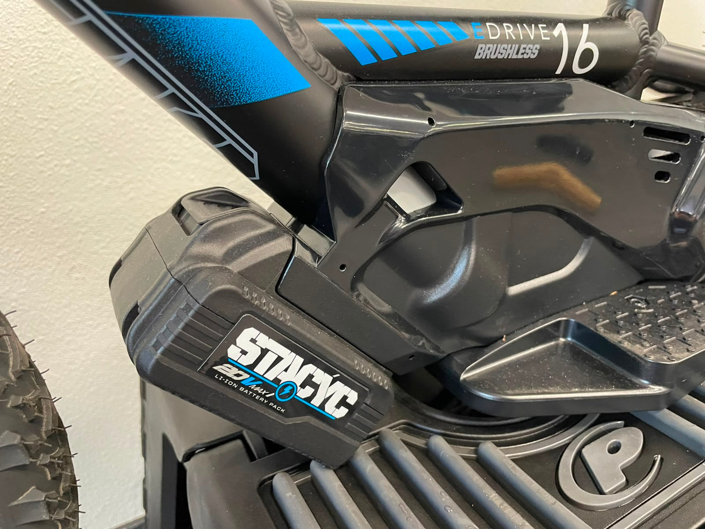 Stacyc 16eDrive Loopfiets