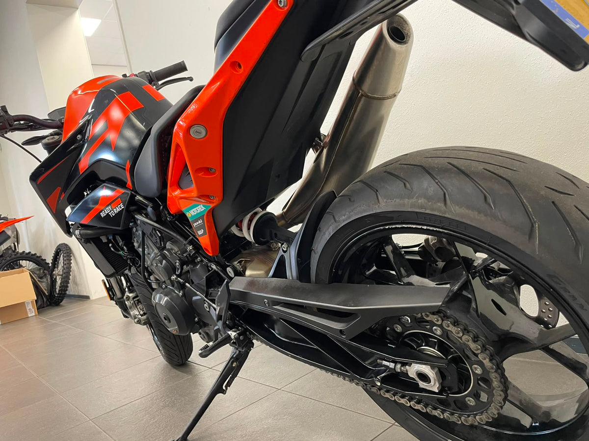 KTM 890 DUKE GP 2023