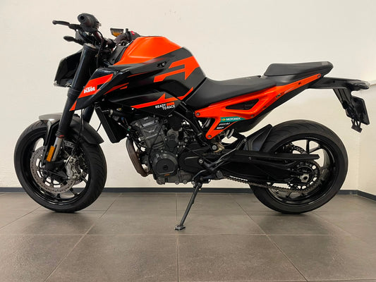 KTM 890 DUKE GP 2023