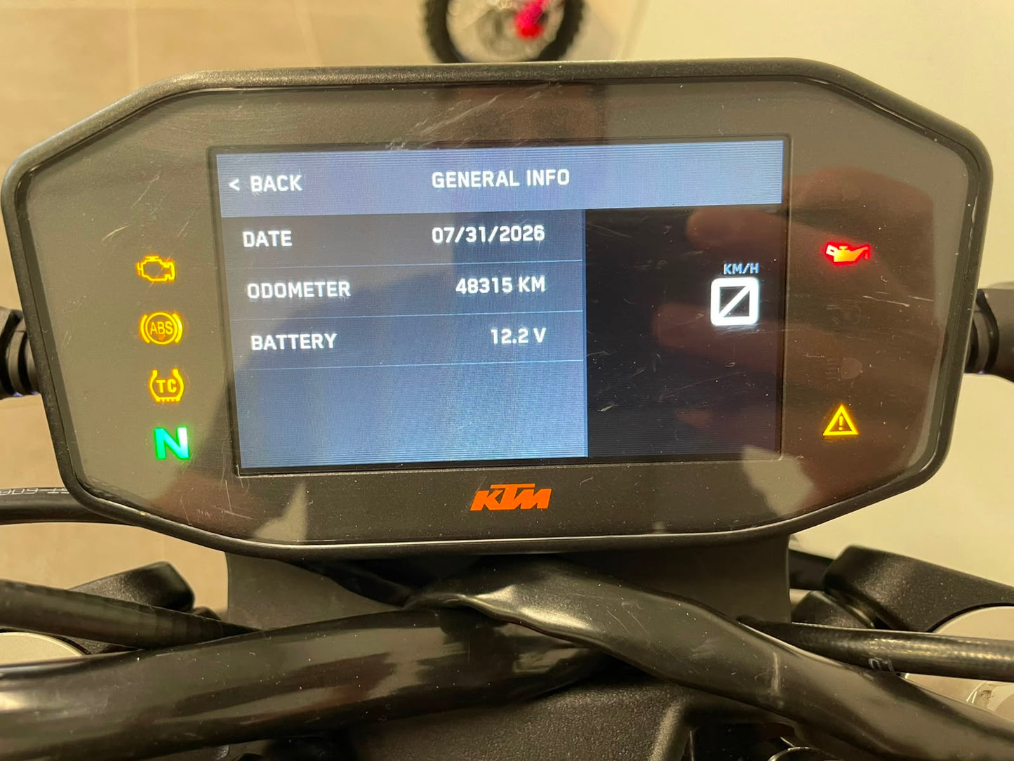 KTM 890 DUKE GP 2023