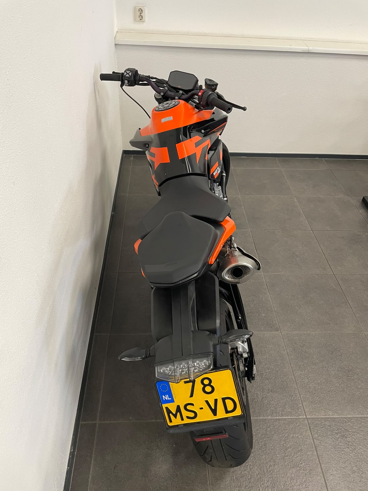 KTM 890 DUKE GP 2023